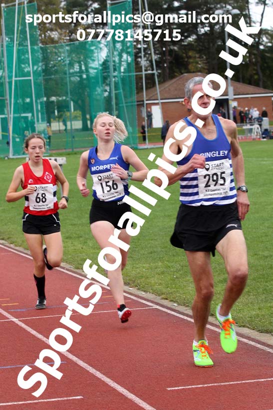 800 metres, NECAA Open Meeting, Morpeth, Sunday, October 18th. David T. Hewitson/Sports for All Pics